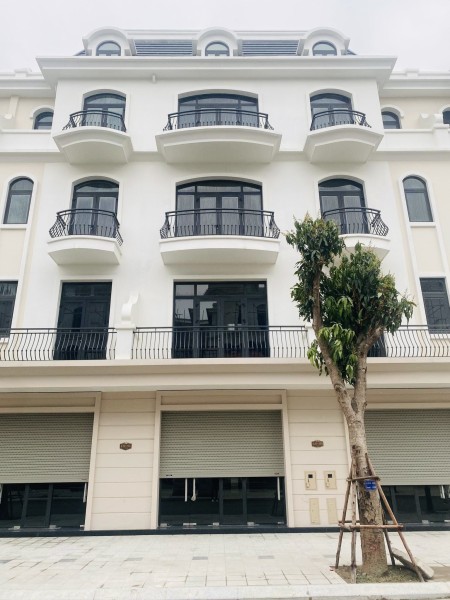 Chuyển nhượng biệt thự Sao Biển 56m2. Giá 6,1x tỷ cực sâu tại The Empire.