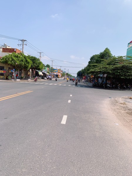 Bán nhanh lô đất 10x30 =300m2, thổ cư 100%, sổ hồng, đường nhựa 25m