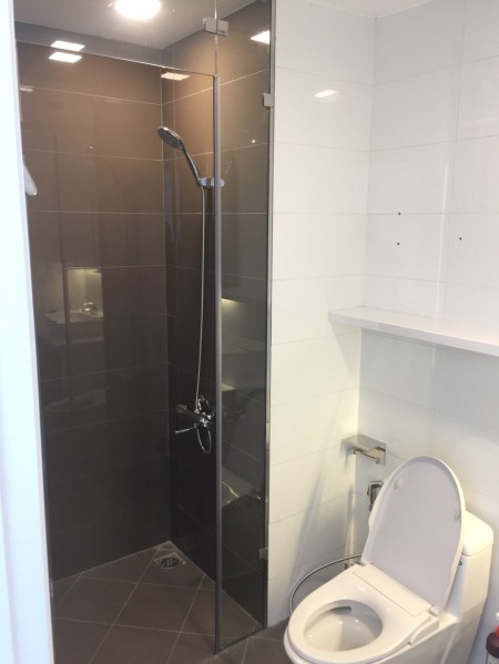 Chính chủ cần bán căn hộ SÔNG ĐÀ TOWER 82m2, 2PN, 2WC, tặng NT, SH Vĩnh Viễn. Giá Thật: 4.1 tỷ có TL