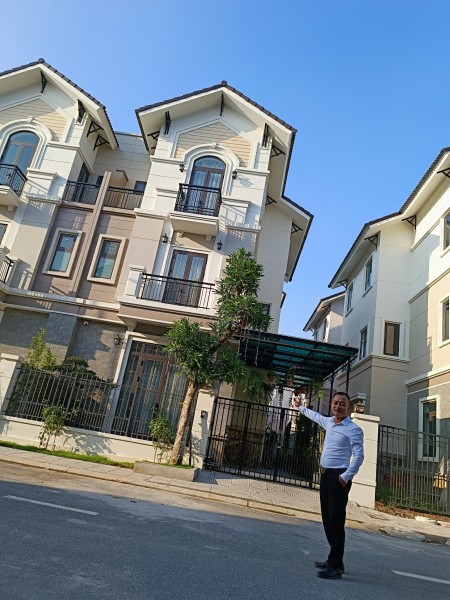 Lời ngay 500tr khi mua biệt thự giá đáy kđt Centa Vsip