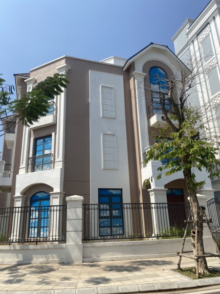 Bán gấp nhà phố Vinhomes Grand Park Quận 9- 144m2 giá 17,5 tỷ BTP