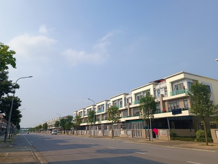 Bán nhà đẹp mặt phố đi bộ 26m giá đáy thị trường.