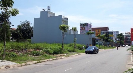 Đất mặt tiền siêu đẹp 900tr, ngay trung tâm hanh chính Bến Cát, Bình Dương