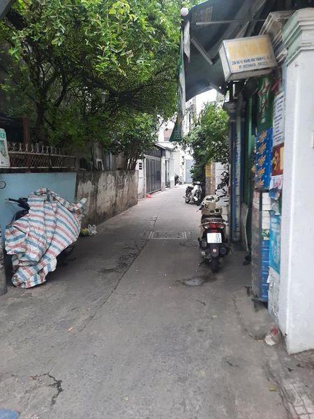 Nhà Hoàng Hoa Thám cần bán - hxh - gần 70m2 – chỉ nhỉnh 8 tỷ