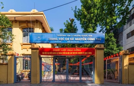 Bán nhà mặt phố Phạm Hồng Thái - 3 Oto tránh nhau - Cổng trường THCS - 5.9 tỷ