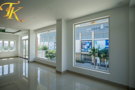 Cho thuê nhà nguyên căn biệt thự sân vườn góc 2 mặt tiền