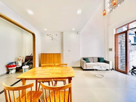 Nhà mới đẹp full nội thất - HXH đỗ ngay cửa - Sổ vuông vức
