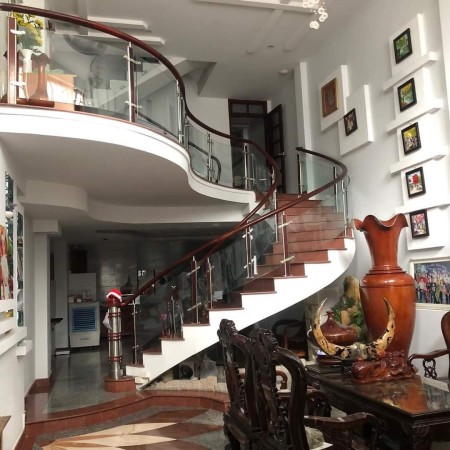 Bán nhà mặt tiền ngang 5m bề thế - Tặng full nội thất cao cấp