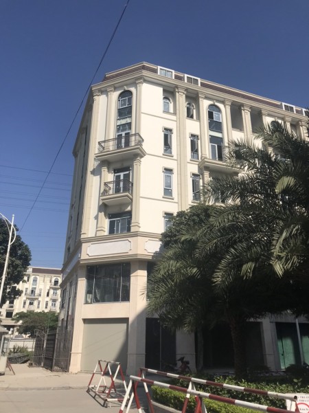 Tôi cần bán căn liền kề Himlam Vạn Phúc giá 16 tỷ có thương lượng. LH 091 665 6996