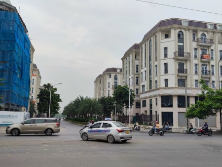 Đi đến slide 6