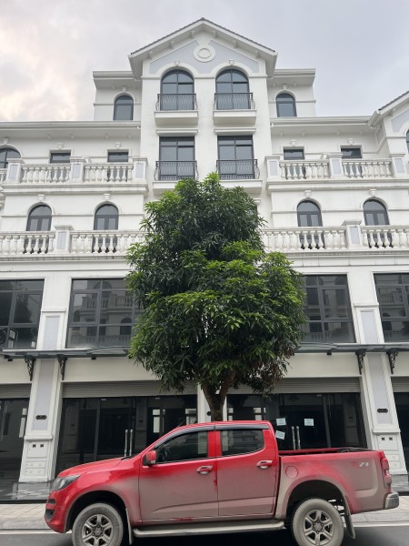 Shophouse TMDV Sao Biển 9A xây 97m2/ sàn tổng 450m2 giá 11.8 tỷ Vin Gia Lâm (0985941715)