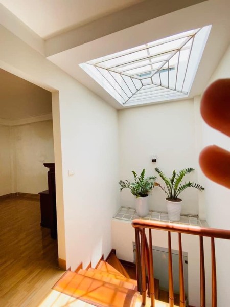 Bán nhà Pháo Đài Láng, Đống Đa, Ở luôn, Ô tô đỗ sát nhà, 45m2x5T, 6.7 Tỷ