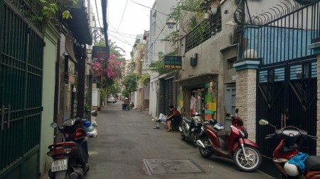 Nợ ngân hàng bán gấp nhà hxh đường Minh Phụng dt: 4x10m