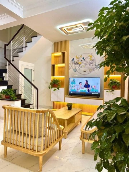 Bán nhà đẹp ở ngay Minh Khai, Hoàng Mai 60m, 3 tầng, mt 4m, giá 3.86 tỷ.