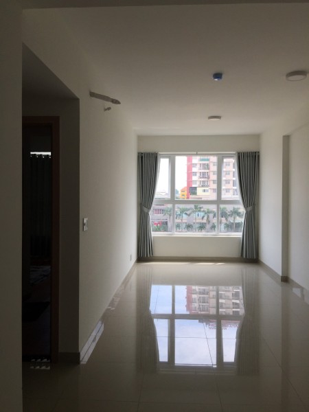 Căn góc 3pn/90m2 có 3 máy lạnh, rèm, giàn phơi giá 10tr/t_0909482961