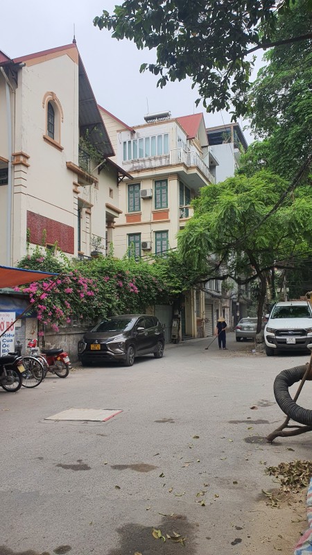 Bán nhà C4 ngõ 89 Lạc Long Quân. Dt 85m, 2T, MT 5,7m, 16 Tỷ. Ô tô tránh, KDoanh, Xây Toà ApartMant