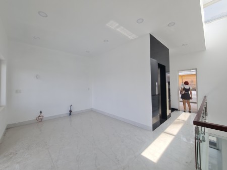 Cho thuê shophouse Saritown Sala, giá updated mới nhất cho khách 4000$ net