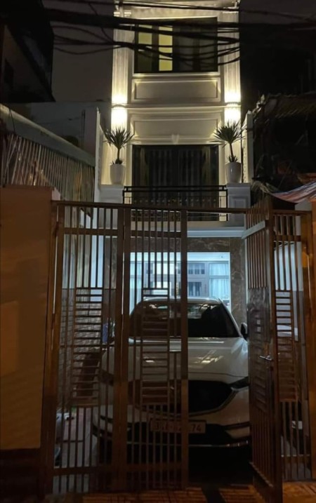 Bán nhà ô tô ngủ trong nhà Kim Ngưu, Hai Bà Trưng 47m, 3 tầng, giá 7.5 tỷ.