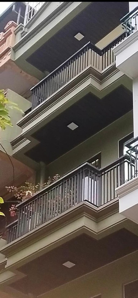 Cần bán nhà, diện tích 52m2, 5 tầngĐịa chỉ: Nguyễn Thị Định, Cầu Giấy