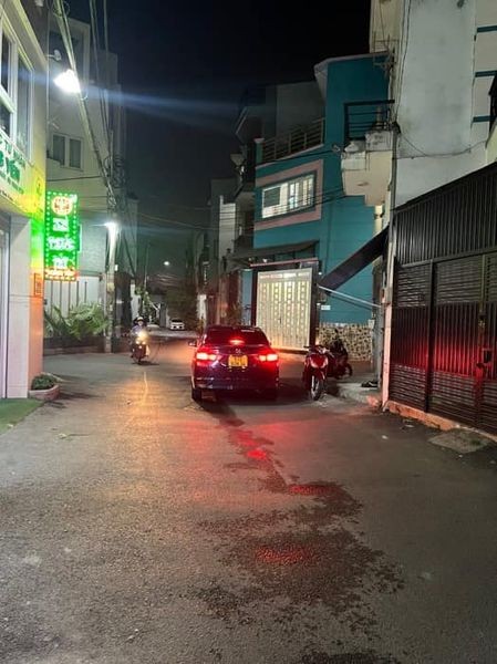 Nhà ở ngay trệt lầu hẻm ô tô - Đối diện vạn phúc Hiệp Bình Phước chỉ 3.8 tỷ