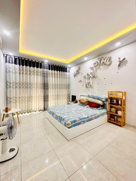 Siêu phẩm Phú nhuận, Lê Văn Sỹ, 10m HXH đua, trước nhà 2.9m, ngang 4.6m, 75m2, 7.5 tỷ