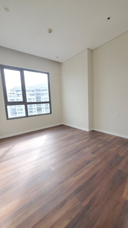 Cho thuê 3 phòng ngủ Đảo Kim Cương nội thất cơ bản chỉ 1600$ bao phí còn thương lượng 0945 822 716.