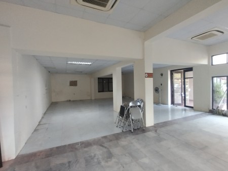 Cho thuê mặt bằng 100m2 phù hợp làm showroom, chuyển phát, lớp học ở Thái Thịnh