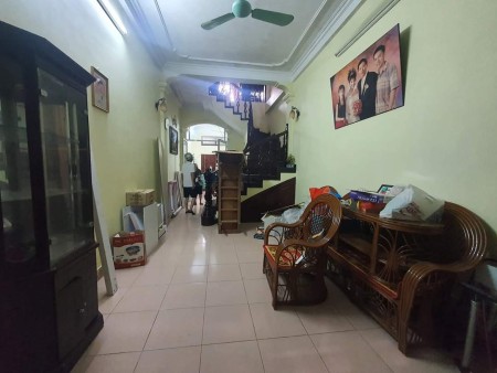 Cho Thuê Nhà Nguyên Căn, Chùa Hà, Cầu Giấy, 55m2 x 4T, Mt 4m, Giá: 18 Tr/Th. (Có TL)