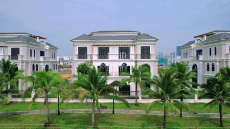 Bán gấp nhà phố 96m2 Vinhomes Quận 9 chỉ 13,5 tỷ BTp