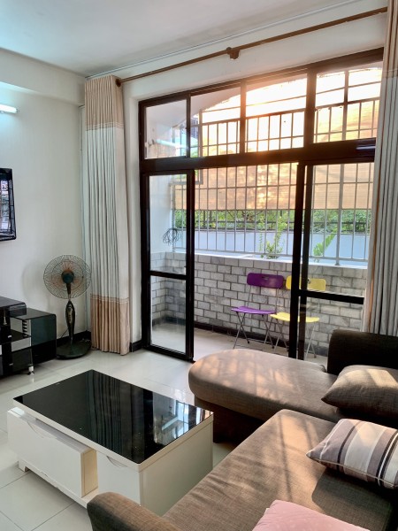Cho thuê căn hộ 70m2 - 2PN mặt tiền Nguyễn Tri Phương quận 5