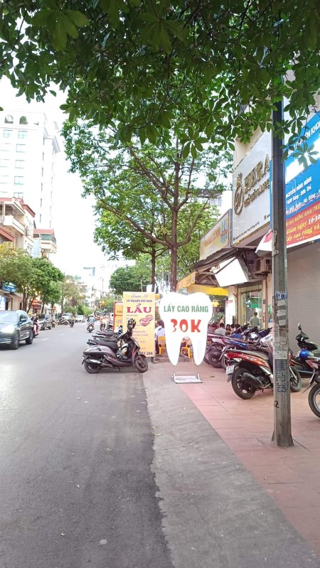 Cho thuê mặt bằng tầng 1, mặt phố Dương Khuê, Cầu Giấy, 68m2, Mt 6m, Giá:14 Tr/Th. (Có TL)