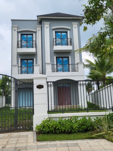 Biệt thự Vinhomes giá cắt lỗ sâu