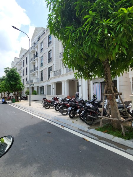 Đi đến slide 8