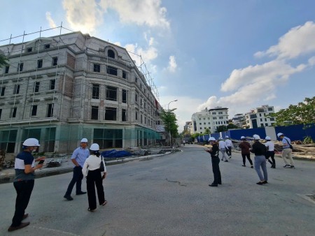 Đi đến slide 2