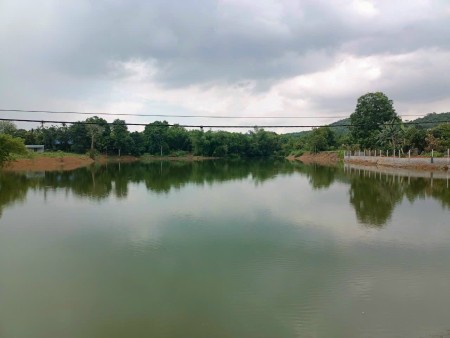Bán đất bám hồ giá rẻ tại Lương Sơn - Hòa Bình diện tích 780m2 giá hơn 1 tỷ lh 0982876689