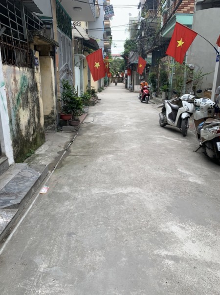 Chính chủ cần bán căn nhà có sổ đỏ