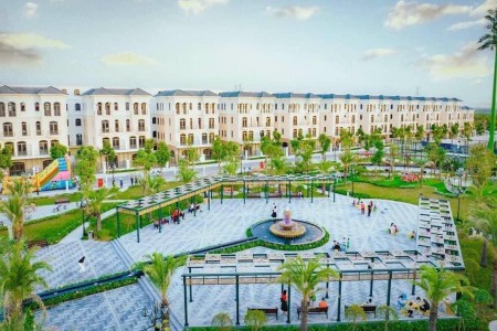 Bán Gấp Shophouse Sao Biển 56m2 giá 5,8 tỷ cạnh công viên trung tâm Empire Park 7,5ha
