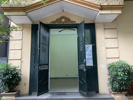 Chính chủ cho thuê phòng làm văn phòng, KĐT Đại kim- Định công, 30m2, giá 4,5 triệu, ô tô đỗ cửa