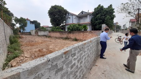 Ông chú chủ Nhà cần bán lô đất tại Thôn Đông, Đại Đồng, Danh Thắng, Hiệp Hoà, Bắc Giang.
