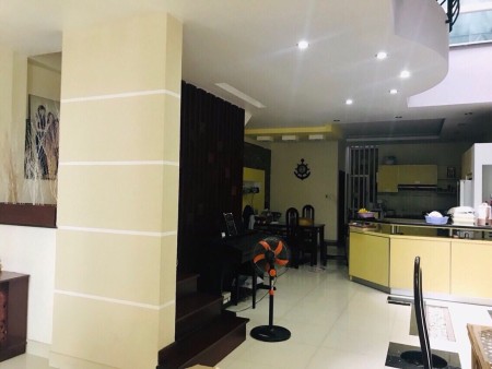 Bán nhà hẻm 174/ Đường Điện Biên Phủ, Phường 17, BT, Tphcm 5.6x20m Vuông, Hầm T3L, 107m chỉ 11.5 Tỷ.