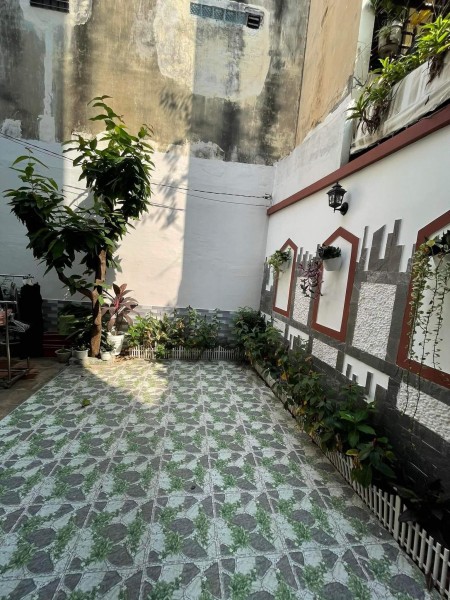 Mặt tiền thụt Hoa Đào, xe hơi ngủ nhà 5 tầng đẹp, vừa ở vừa KD, tặng NT, 60m2, nhỉnh 15 tỷ