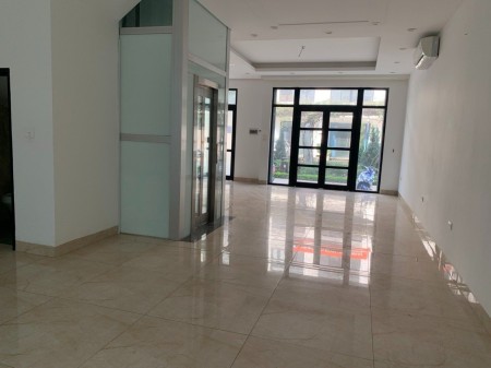 Cho thuê liền kề Vinhomes Gardenia Hàm Nghi, DT 95m2 *5T thông sàn, thang máy giá 50 triệu
