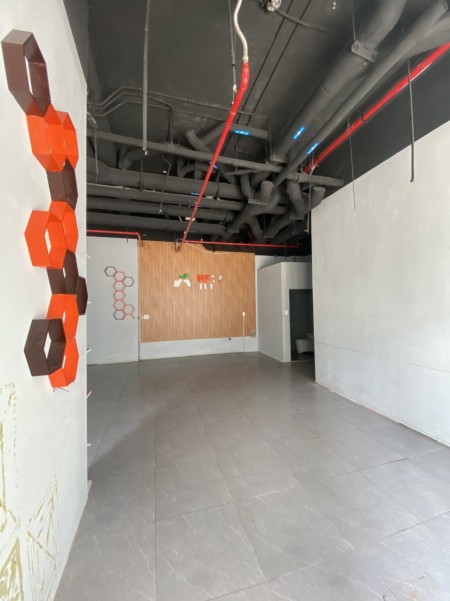 Cho thuê shophse hoàn thiện 61m2 chỉ với 35 triệu tại Vinhomes Quận 9
