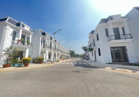Ngộp nặng, nhà trệt lầu kcn visip2. đưa trước 480tr