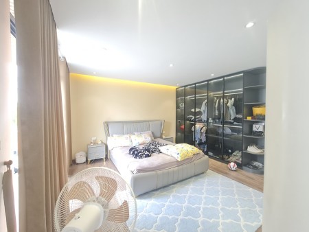 Nhà đẹp kinh doanh văn phòng Tôn Đức Thắng, Đống Đa 64m2, 8 tầng, mt 13m, giá 23 tỷ.