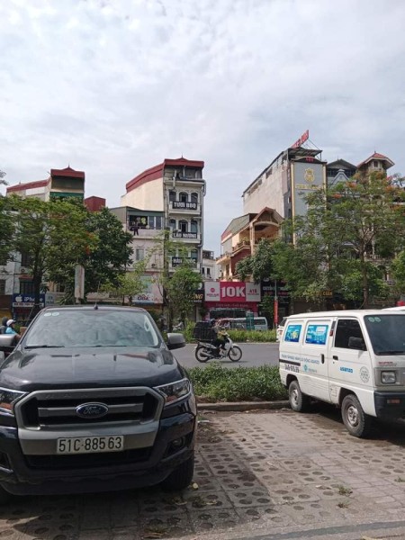 Bán nhà mặt phố Trần Khát Chân, Hai Bà Trưng 93m, 3 tầng, mặt tiền 8.5m, giá 18 tỷ