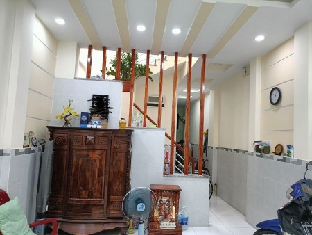 Bán gấp nhà đường số 4 Cư Xá Đô Thành, phường 4, quận 3, DT: 35m2, giá chỉ 5 tỷ