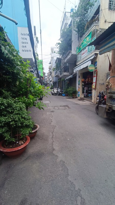 Bán gấp nhà Lê Hồng Phong, phường 2, quận 5, diện tích 50m2 (5x10), giá 5 tỷ 300