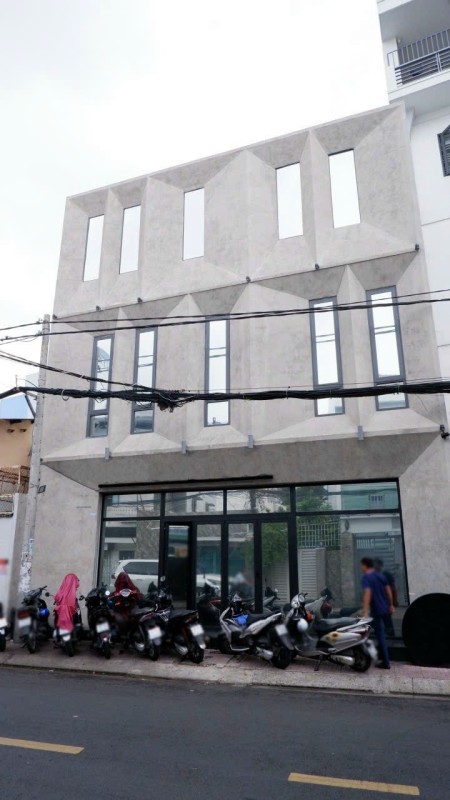 Sang nhượng nha khoa ngay mặt tiền quận 10 - 600tr ( thương lượng )