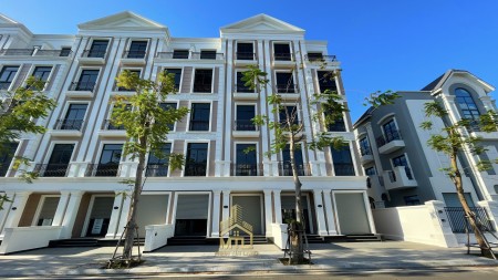 Chủ đi nước ngoài bán gấp nhà phố 96m2 vinhomes Quận 9 giá 13,5 tỷ btp